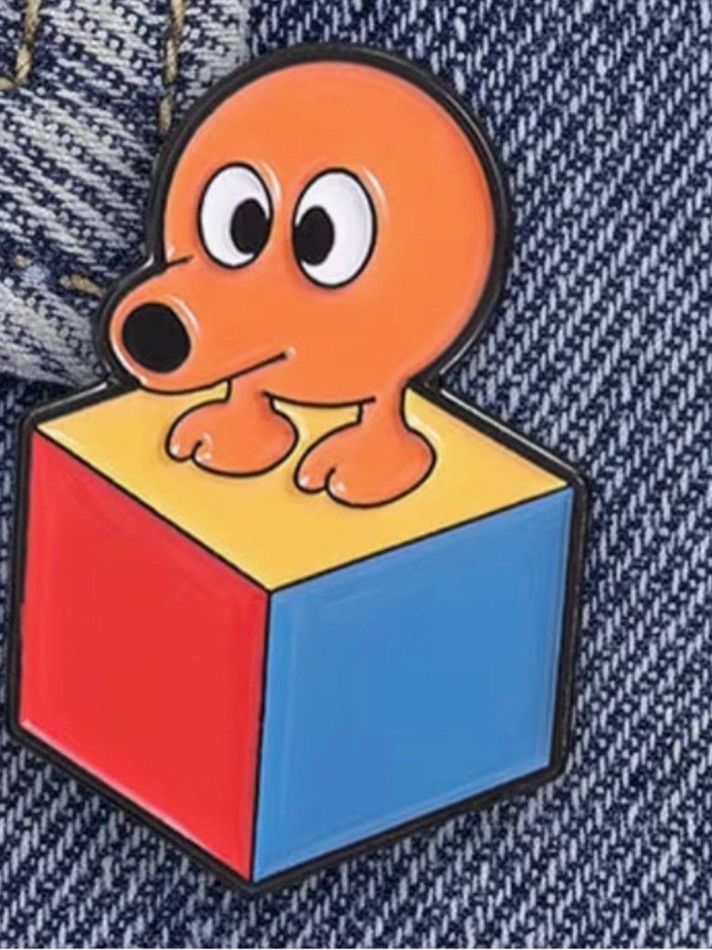 Q*bert Retro Video Game Design Enamel Lapel Pin Metal -NEW